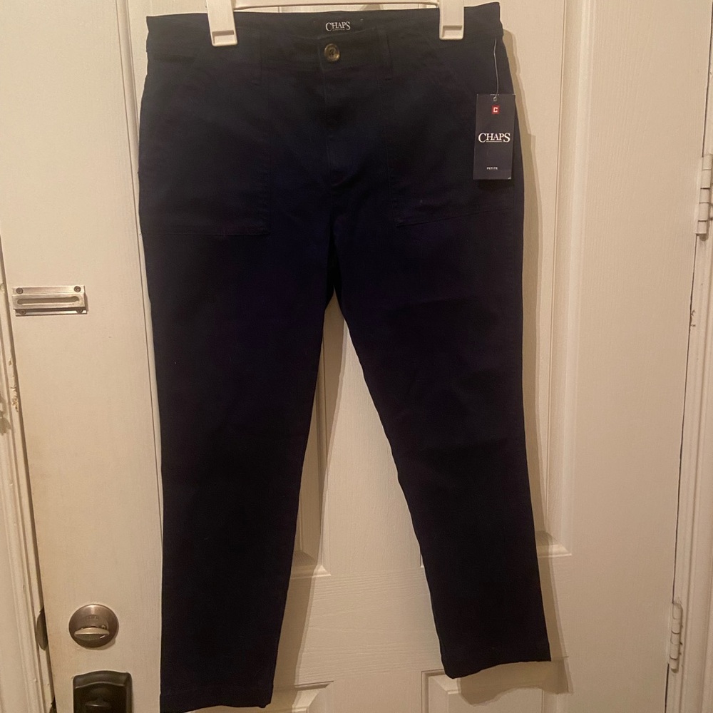 CHAPS Women’s petite navy cotton pants.